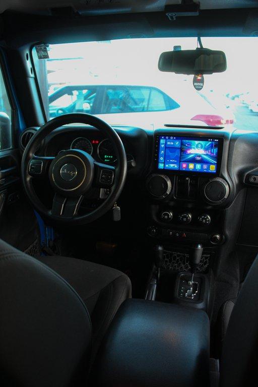 Jeep Wrangler — foto 8 de 11