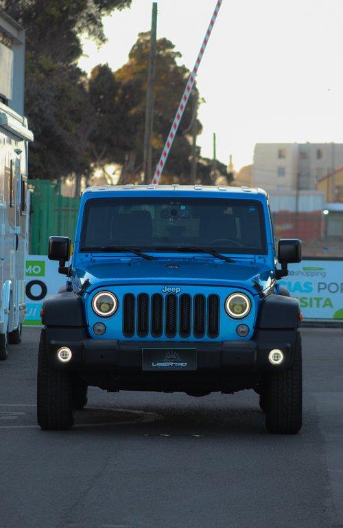Jeep Wrangler — foto 3 de 11